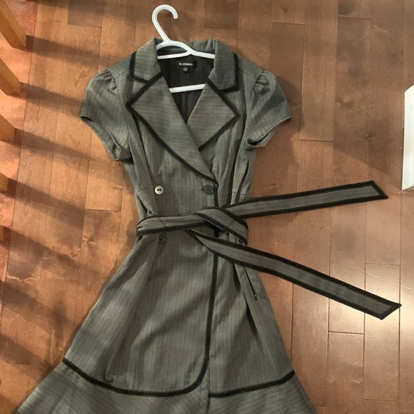 Le château dress - Picture 3 of 6